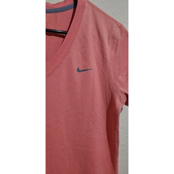 Nike Womens Dri Fit T-shirt sz Small - Picture 2 of 4